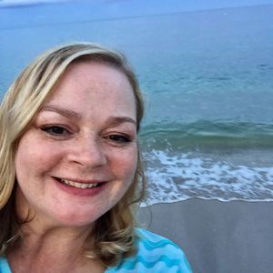 Meet your Posher, Dena